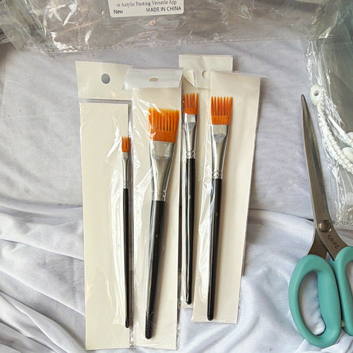 Flat comb synthetic brush - flat, set